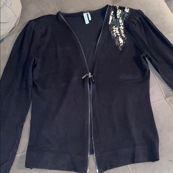 Guess by Marciano Sweater size Medium - Picture 9 of 9